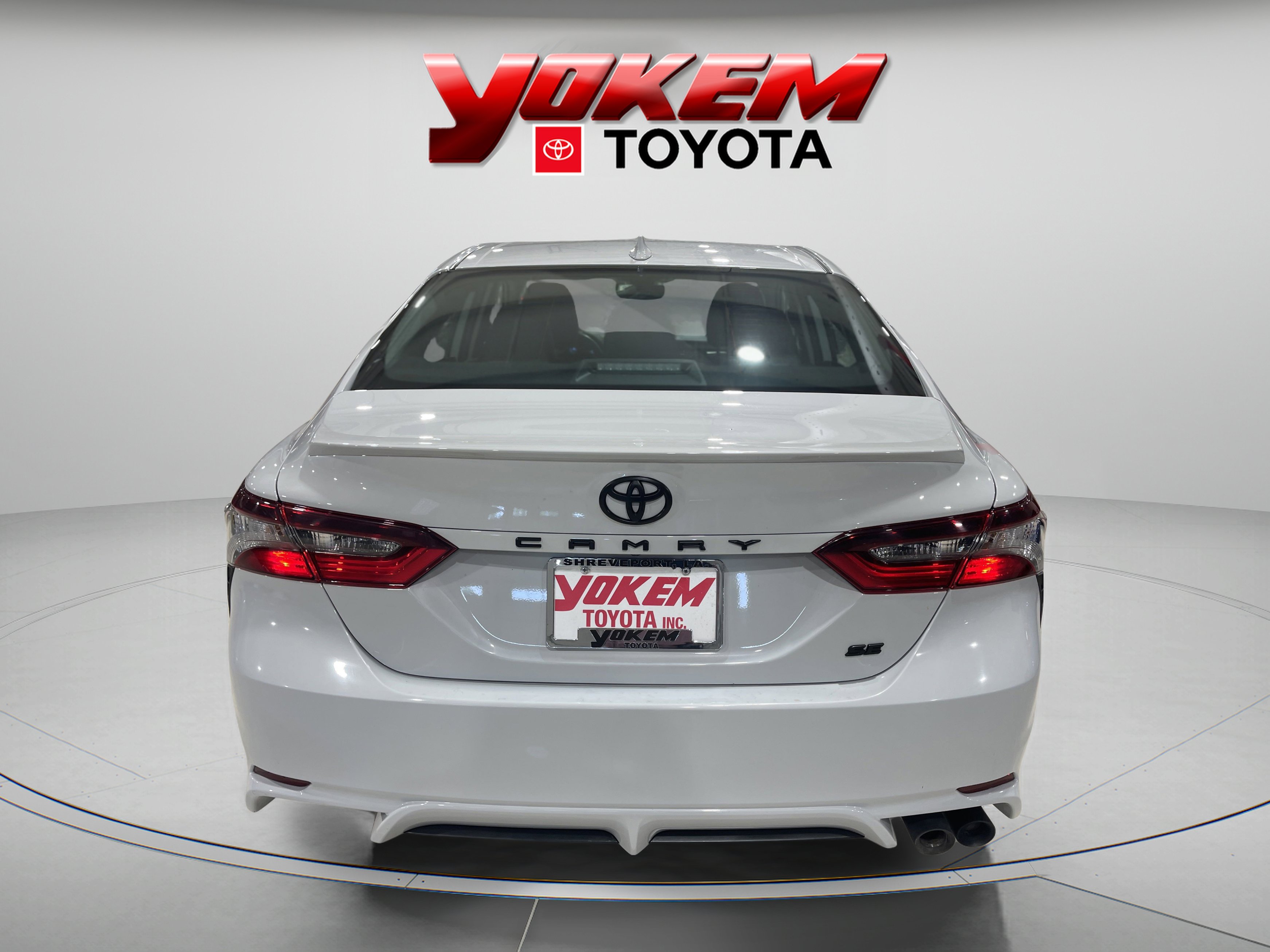 2024 Toyota Camry SE photo 3
