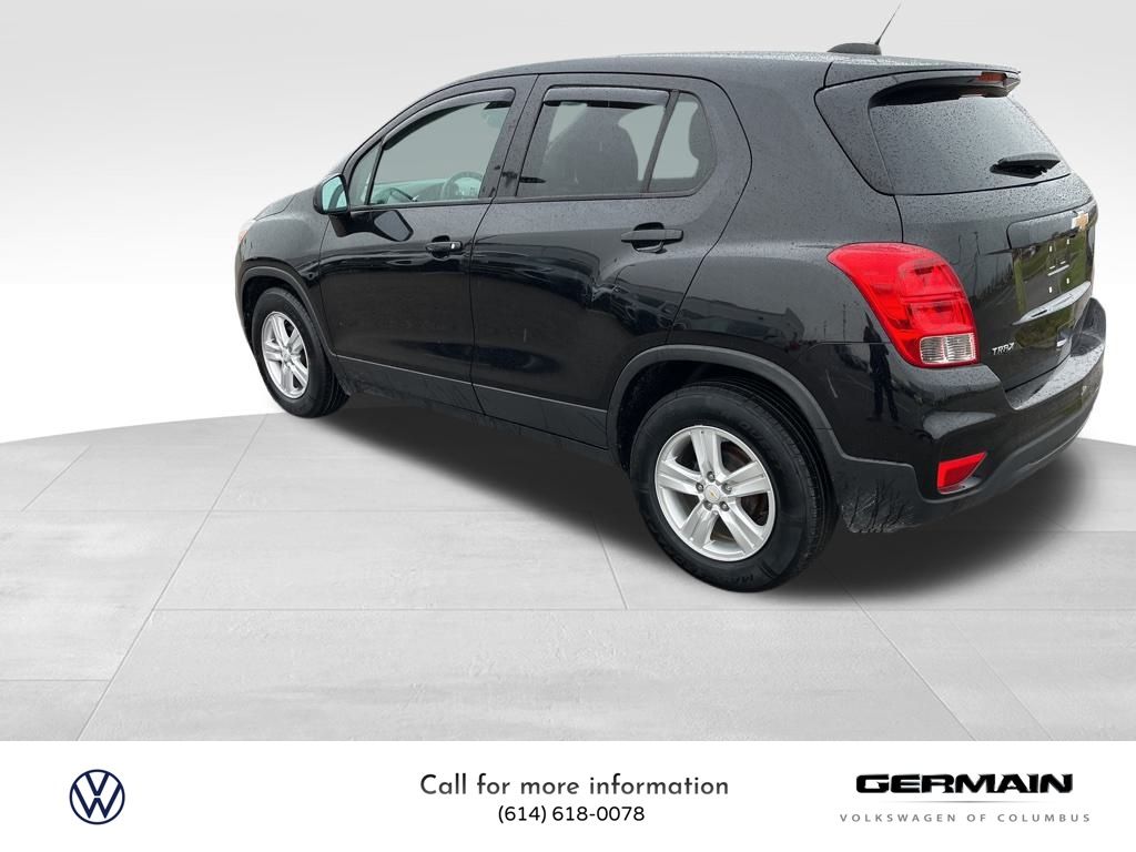 2020 Chevrolet Trax LS photo 3