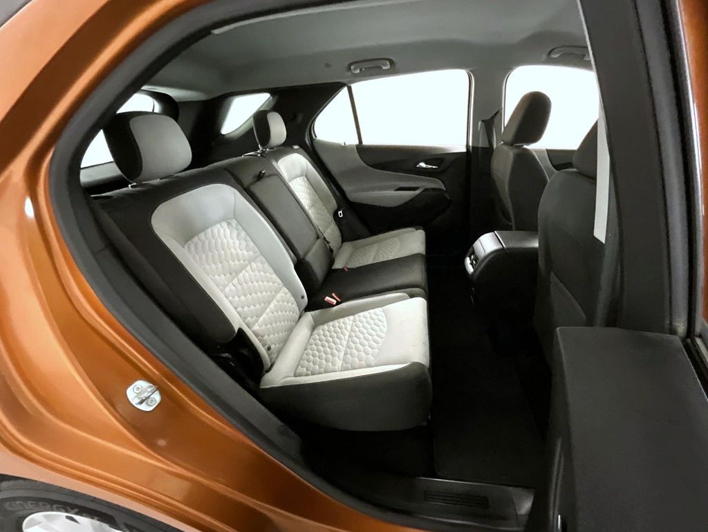2018 Chevrolet Equinox LS photo 16