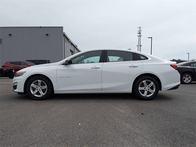 2022 Chevrolet Malibu LS photo 7