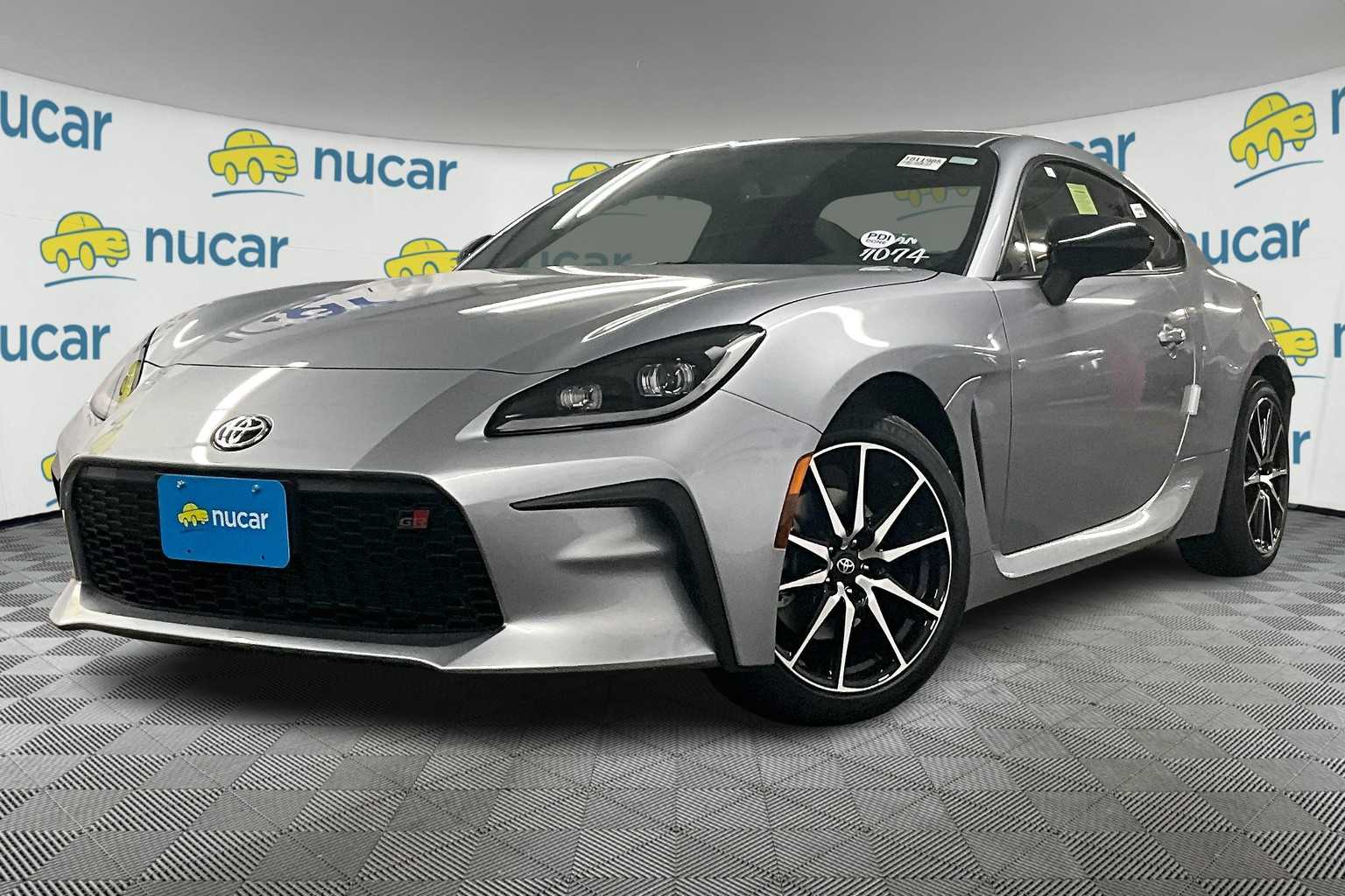 2025 Toyota GR86 photo 3