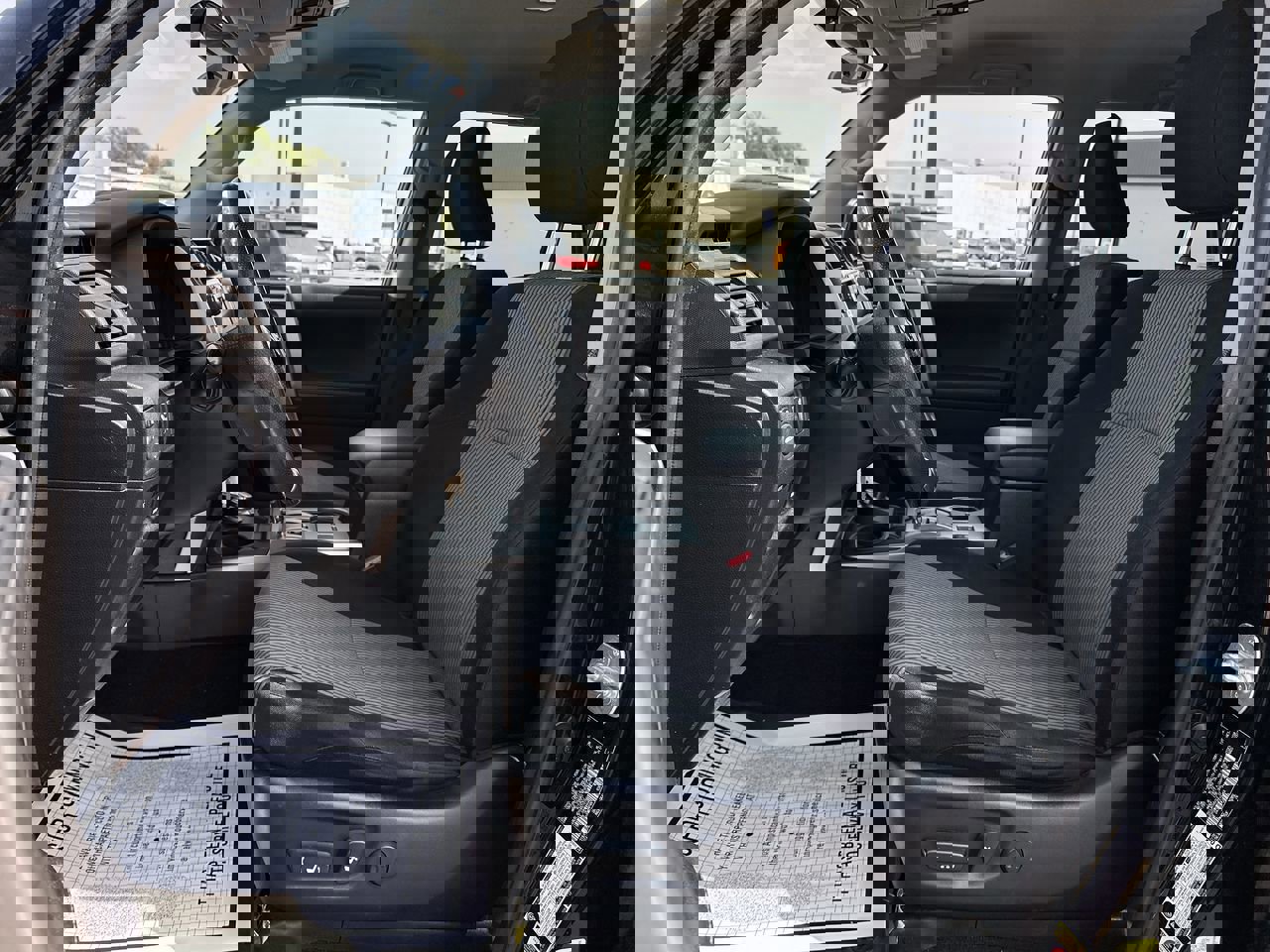 2017 Toyota 4Runner SR5 photo 18