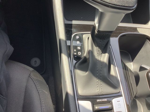 2025 Hyundai Tucson SE photo 28