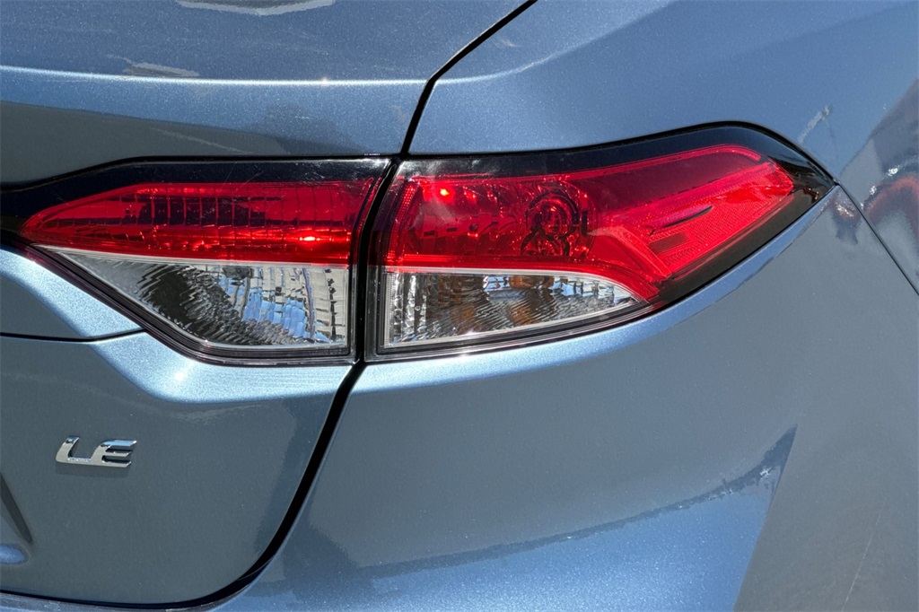 2025 Toyota Corolla LE photo 23