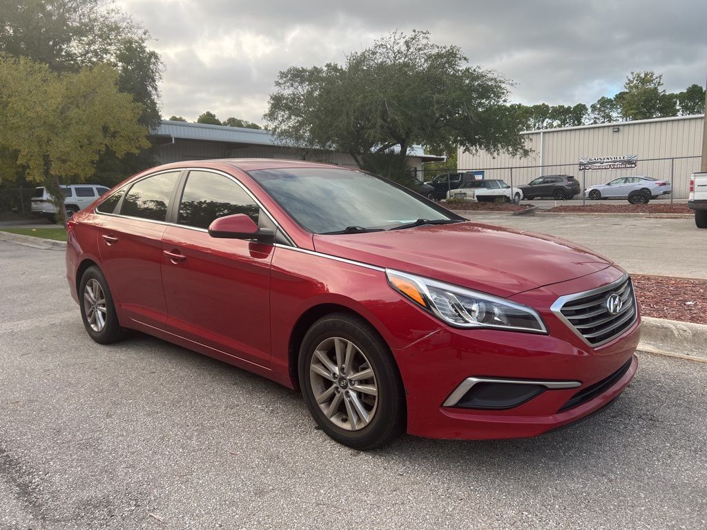 2017 Hyundai Sonata SE photo 3