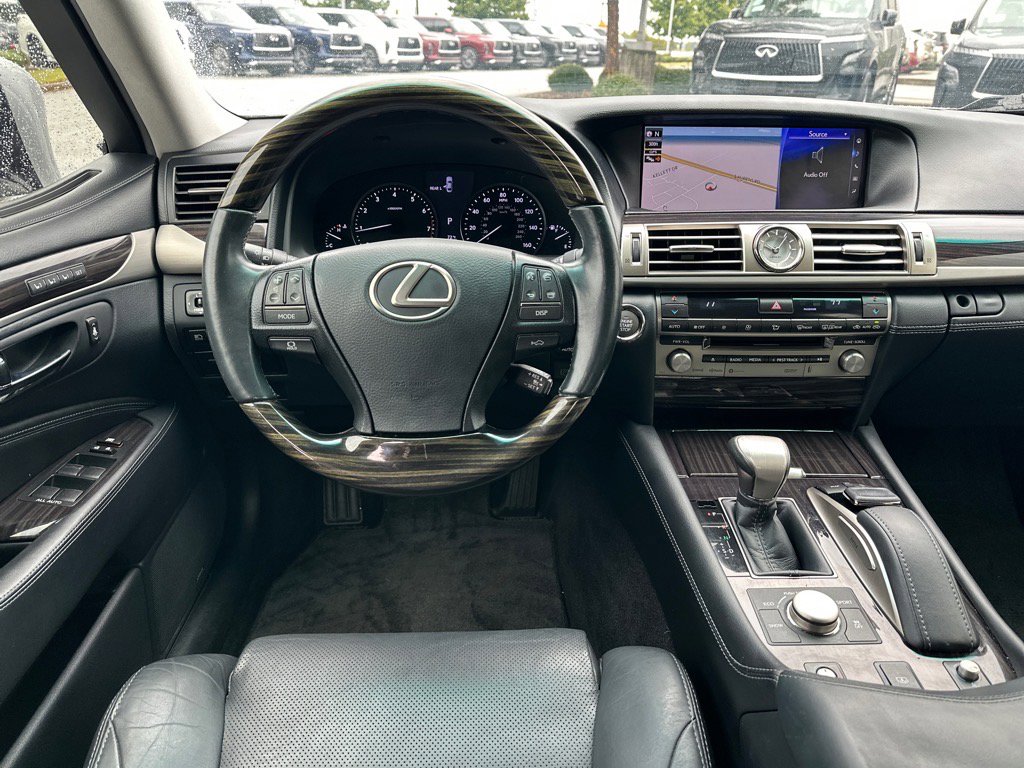 2017 Lexus LS 460 photo 10