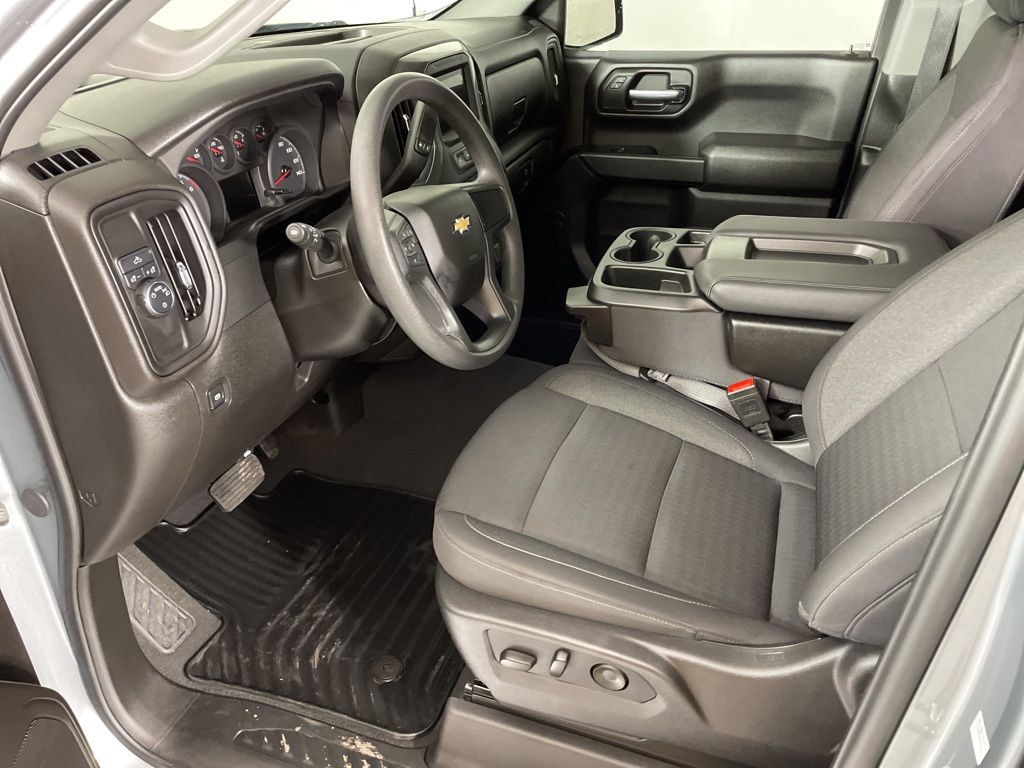 2025 Chevrolet Silverado 1500 Custom photo 15