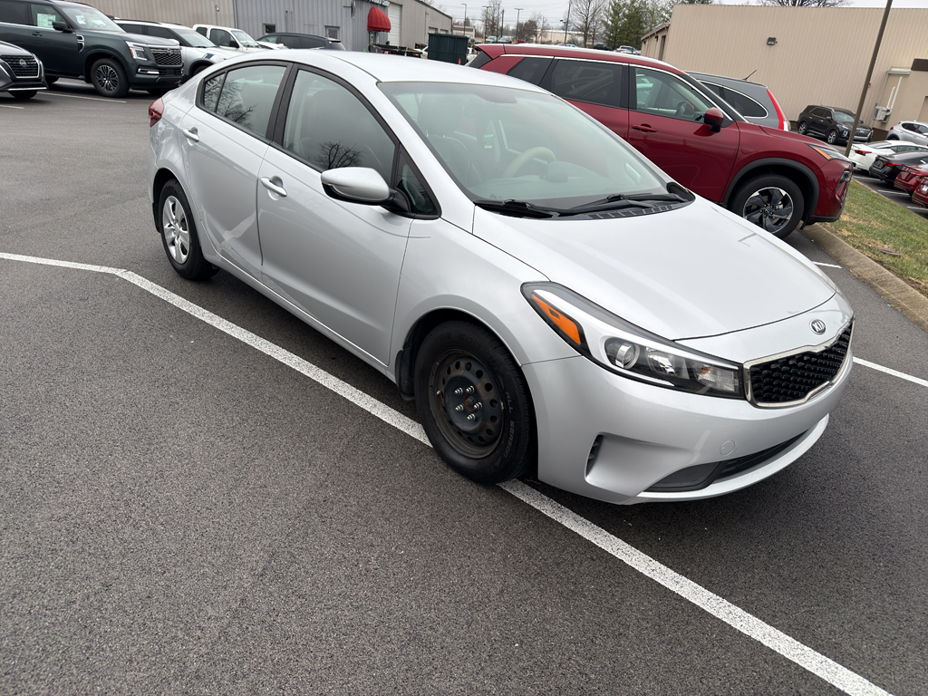 2017 Kia Forte LX's photo