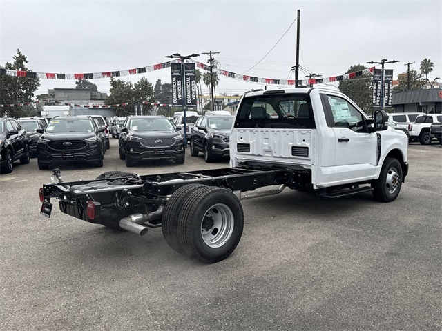 2024 Ford F-350 photo 4