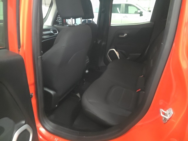 2019 Jeep Renegade Latitude North Edition photo 13