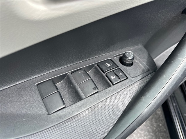 2023 Toyota Corolla LE photo 10