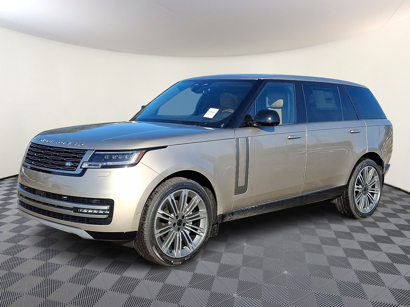2026 Land Rover Range Rover SE's photo