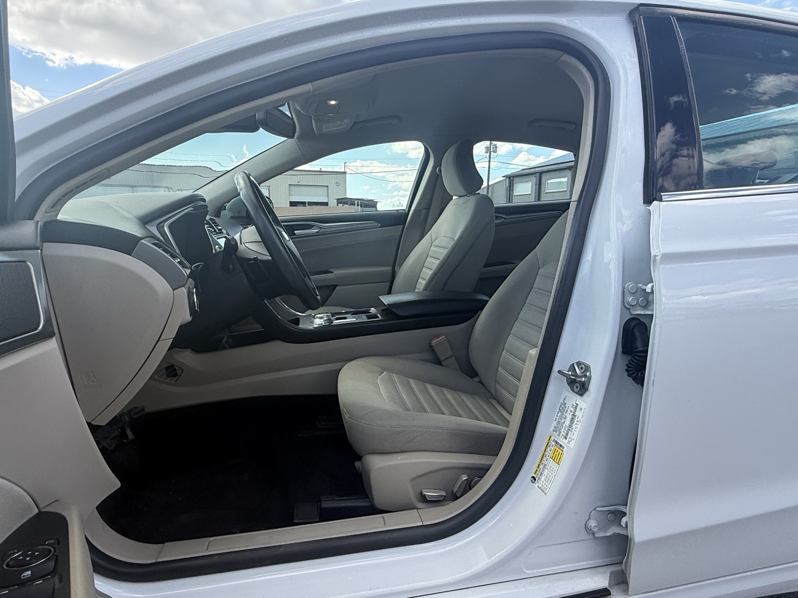 2019 Ford Fusion SE photo 7