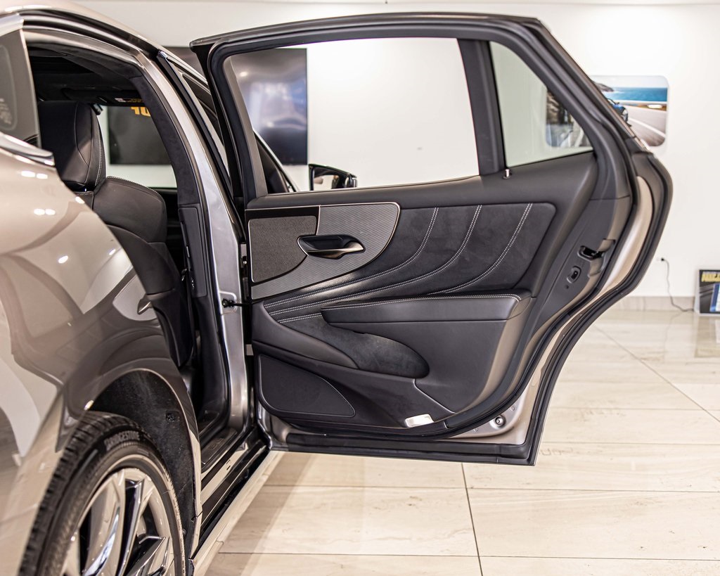 2022 LEXUS LS - Image 40