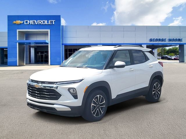 2026 Chevrolet Trailblazer LT photo 2