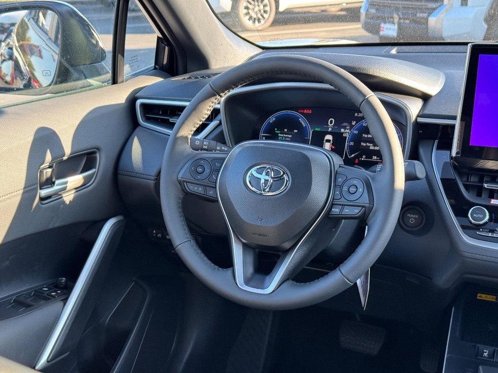 2026 Toyota Corolla Cross XSE photo 7