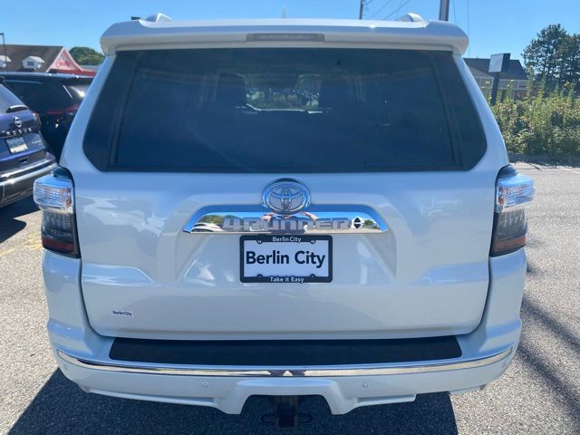 2022 Toyota 4Runner Limited photo 4