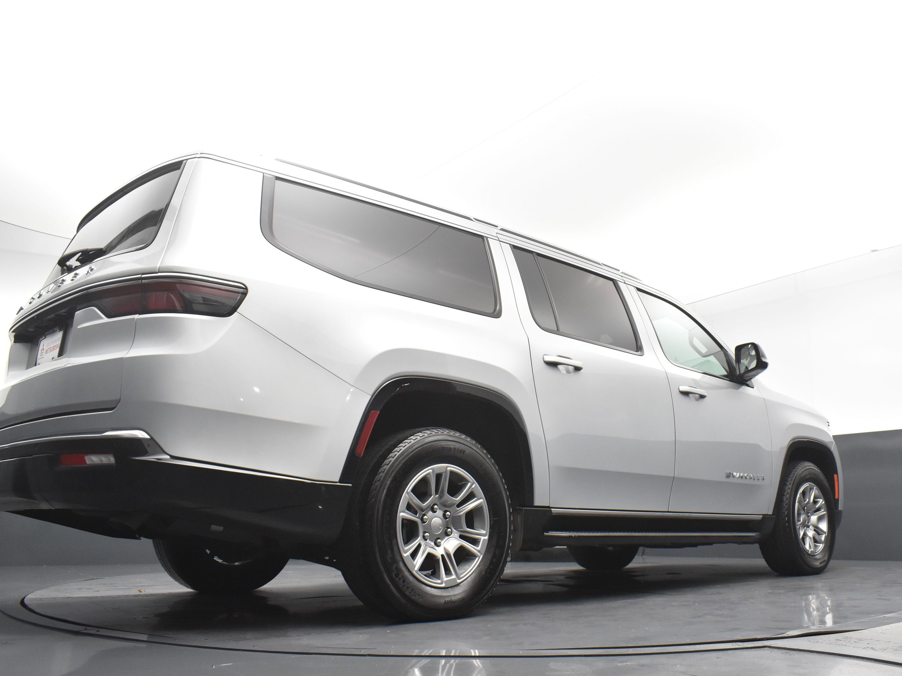 2024 Jeep Wagoneer L Base photo 26