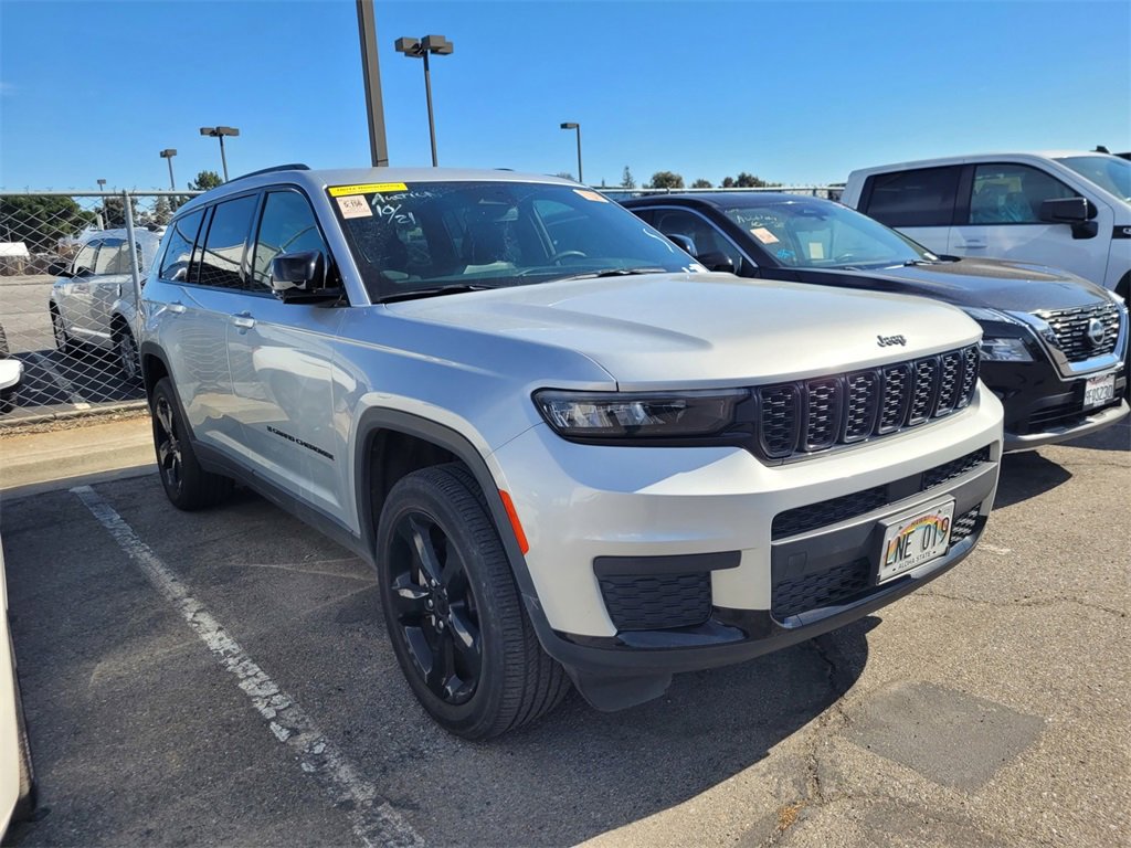 2023 Jeep Grand Cherokee Altitude photo 3
