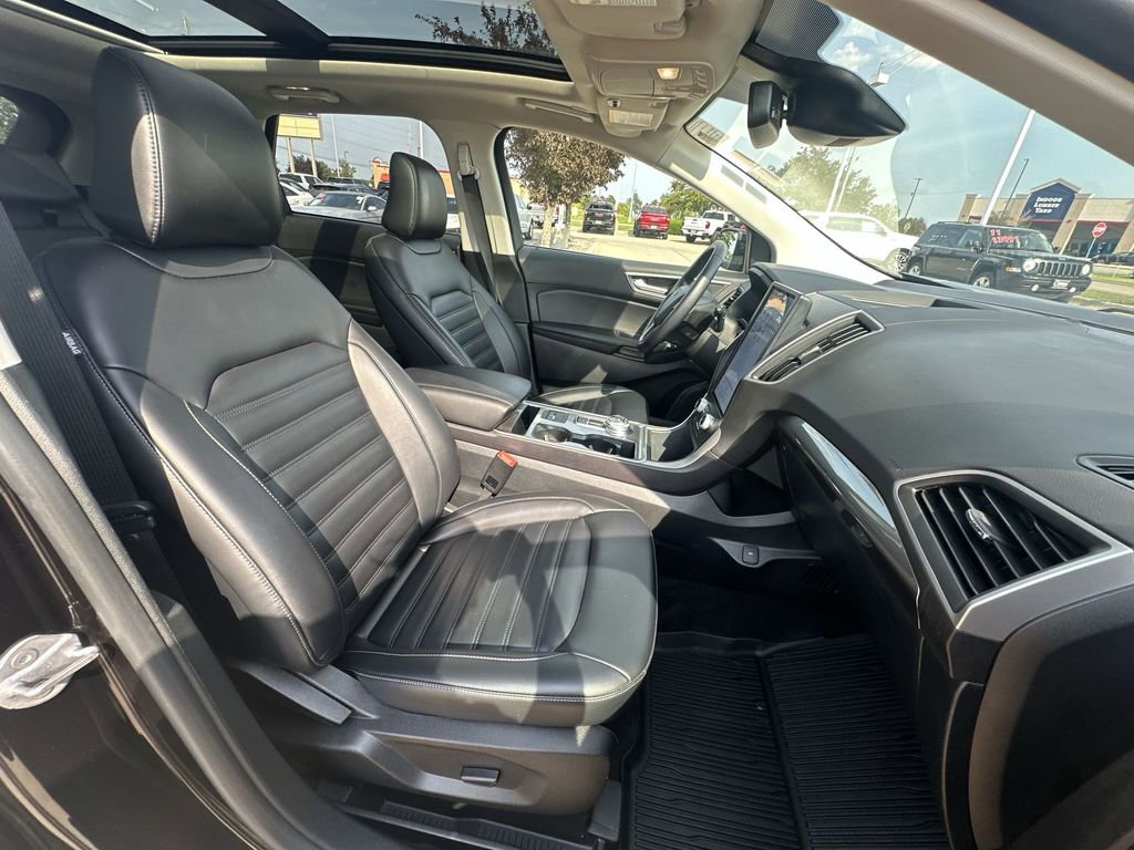 2023 Ford Edge SEL photo 27