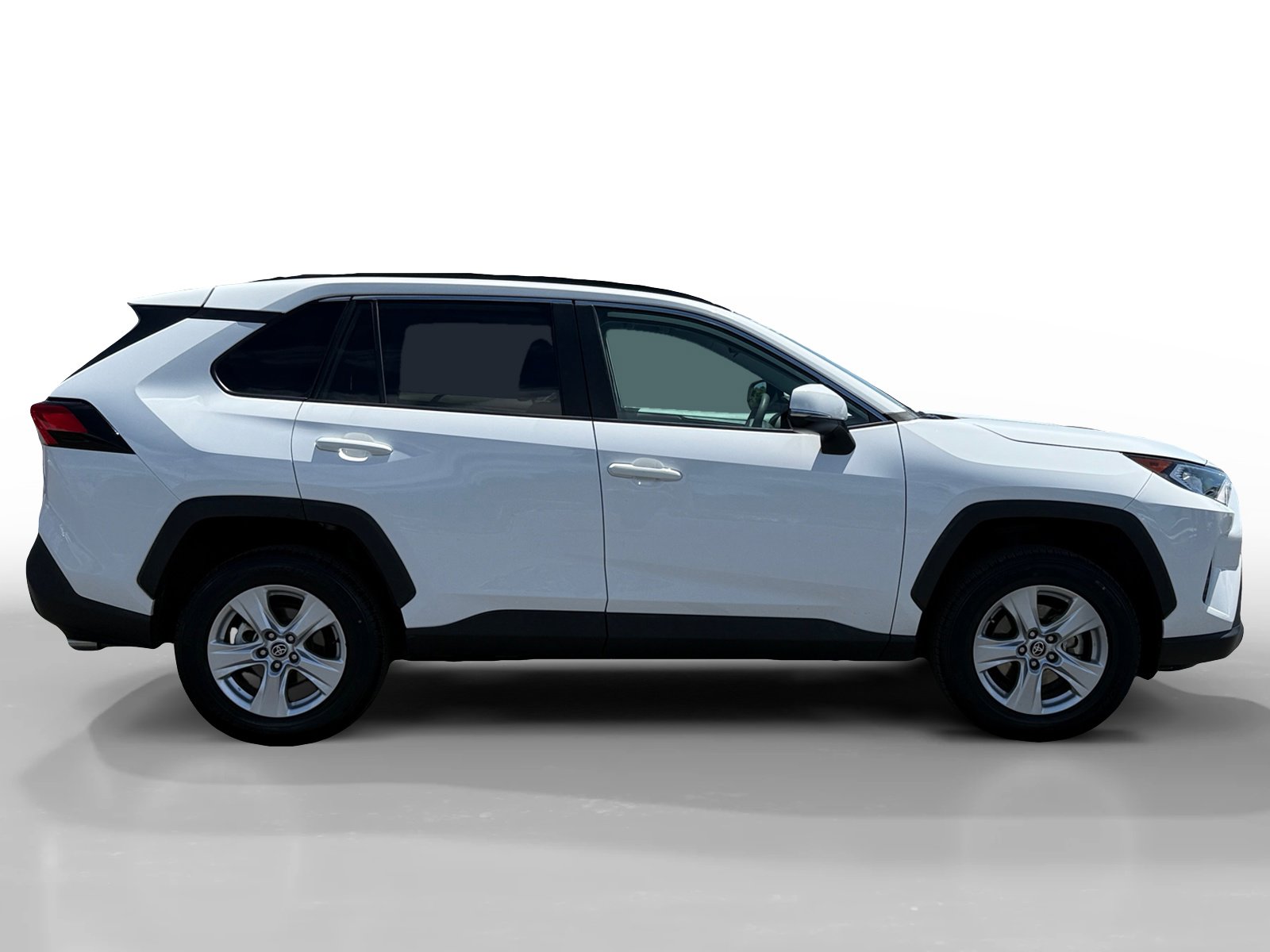 2021 Toyota RAV4 XLE photo 3