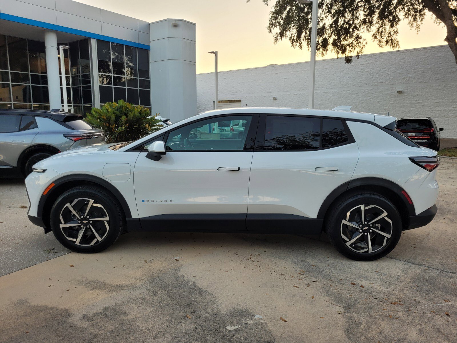 2026 Chevrolet Equinox EV 1LT photo 3