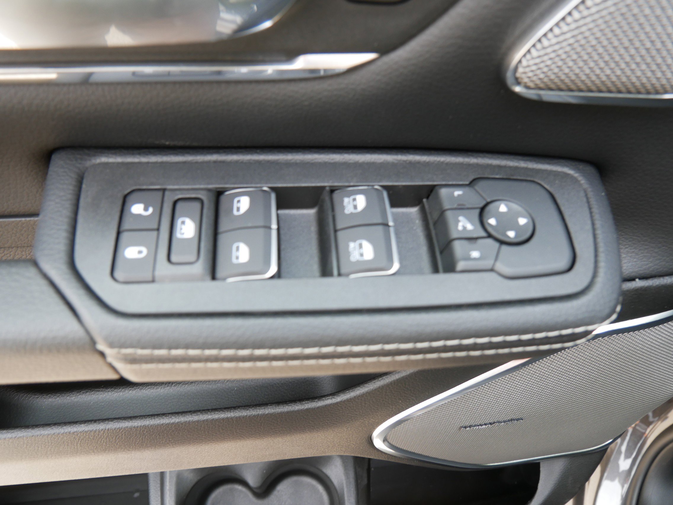 2025 Ram 1500 Laramie photo 9
