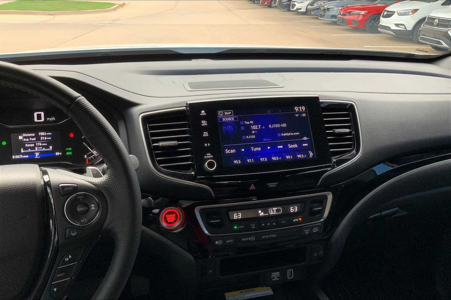 2022 Honda Ridgeline Black Edition photo 4