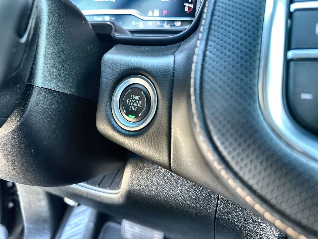2024 Gmc Yukon AT4 photo 17