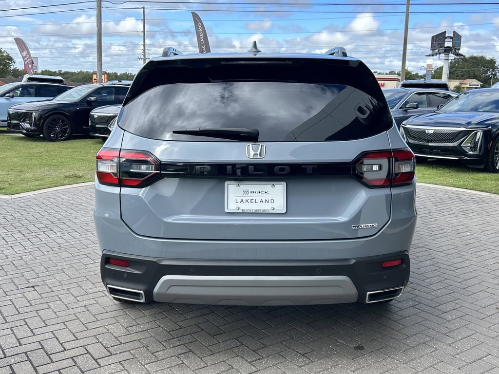 2023 Honda Pilot Touring photo 3