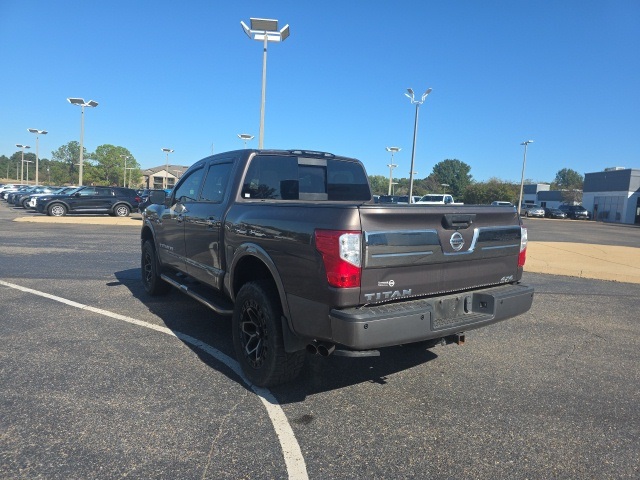 2018 Nissan Titan Platinum Reserve photo 3