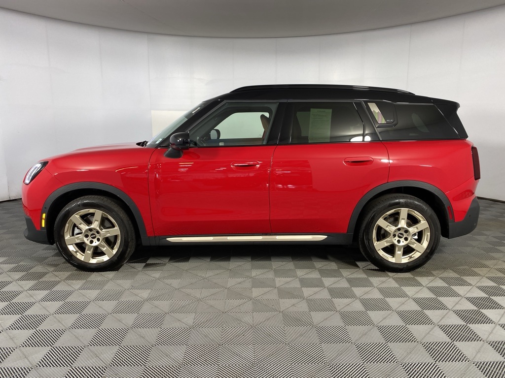 2025 Mini Cooper S Iconic photo 3