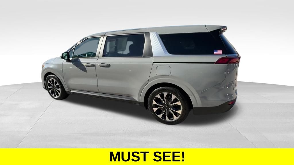 2024 Kia Carnival EX photo 3