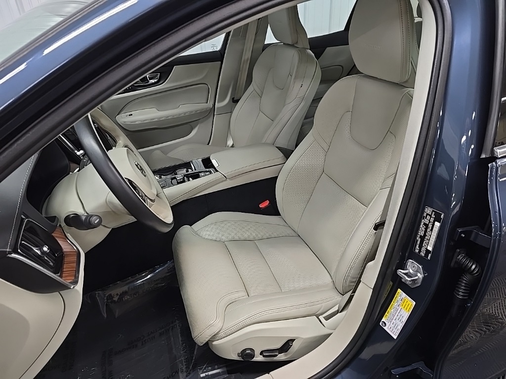 2019 Volvo S60 T8 Inscription photo 29