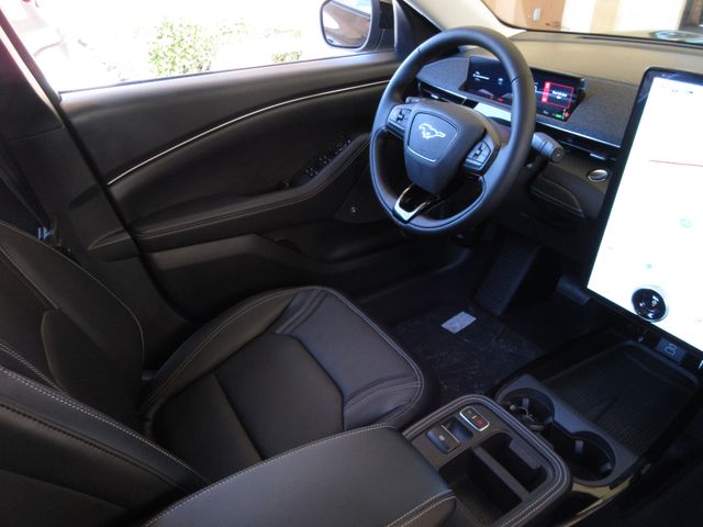 2025 Ford Mustang Mach-E Premium photo 19