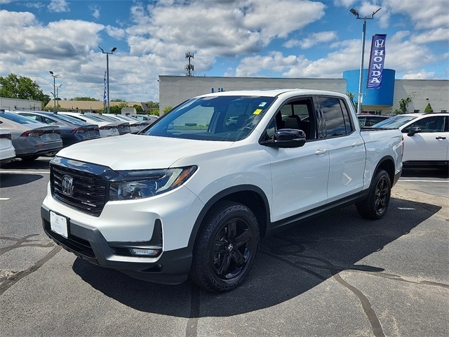 2022 Honda Ridgeline Black Edition photo 3