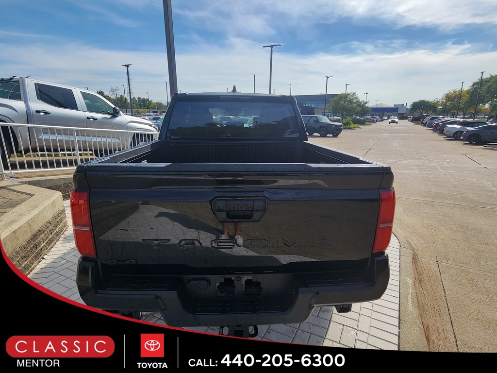 2025 Toyota Tacoma SR5 4x4 Double Cab photo 3