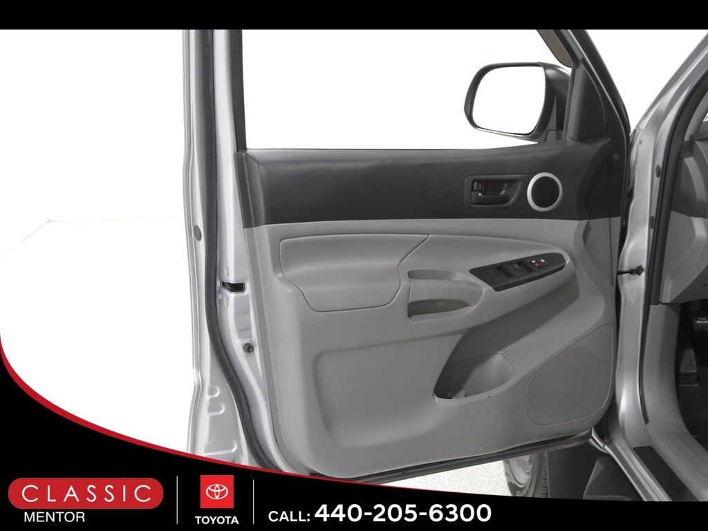 2015 Toyota Tacoma V6 photo 4