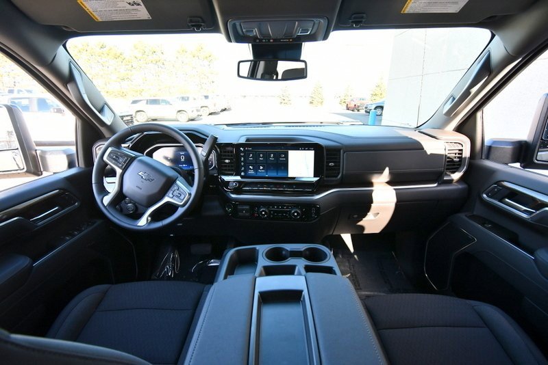 2026 Chevrolet Silverado 3500HD LT photo 3