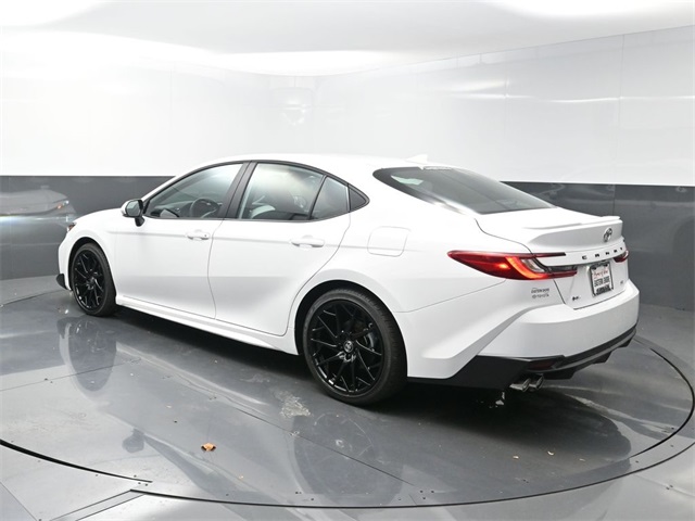 2026 Toyota Camry SE photo 4