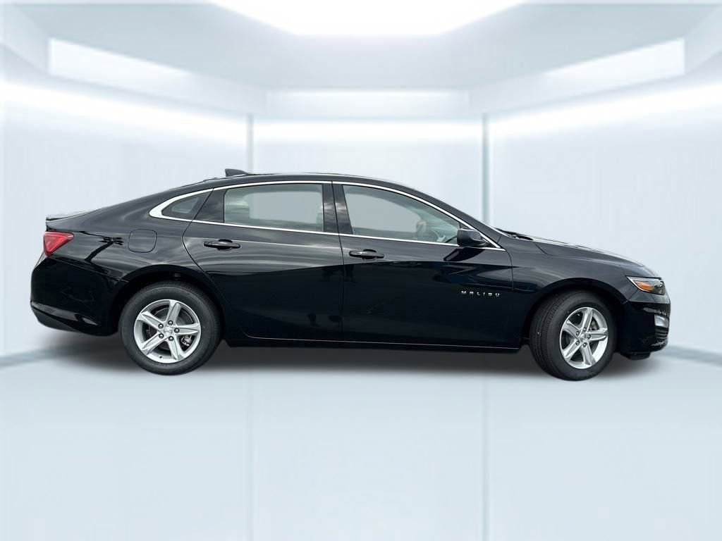 2025 Chevrolet Malibu LS photo 2