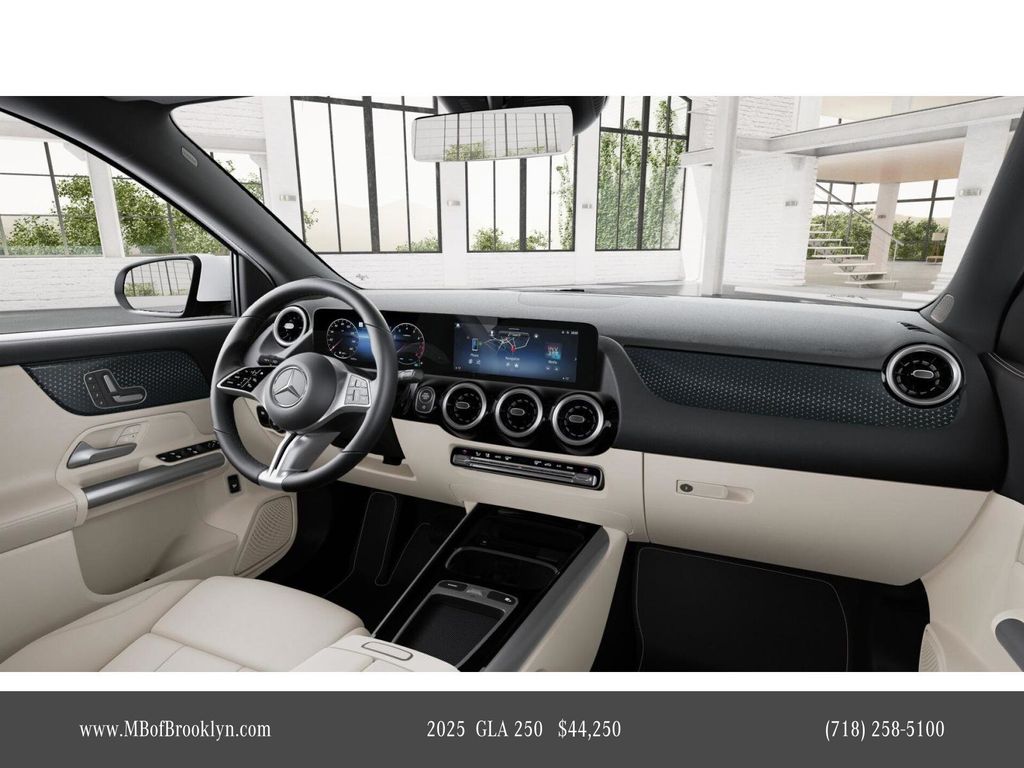 2025 Mercedes Benz GLA 250 4MATIC photo 5