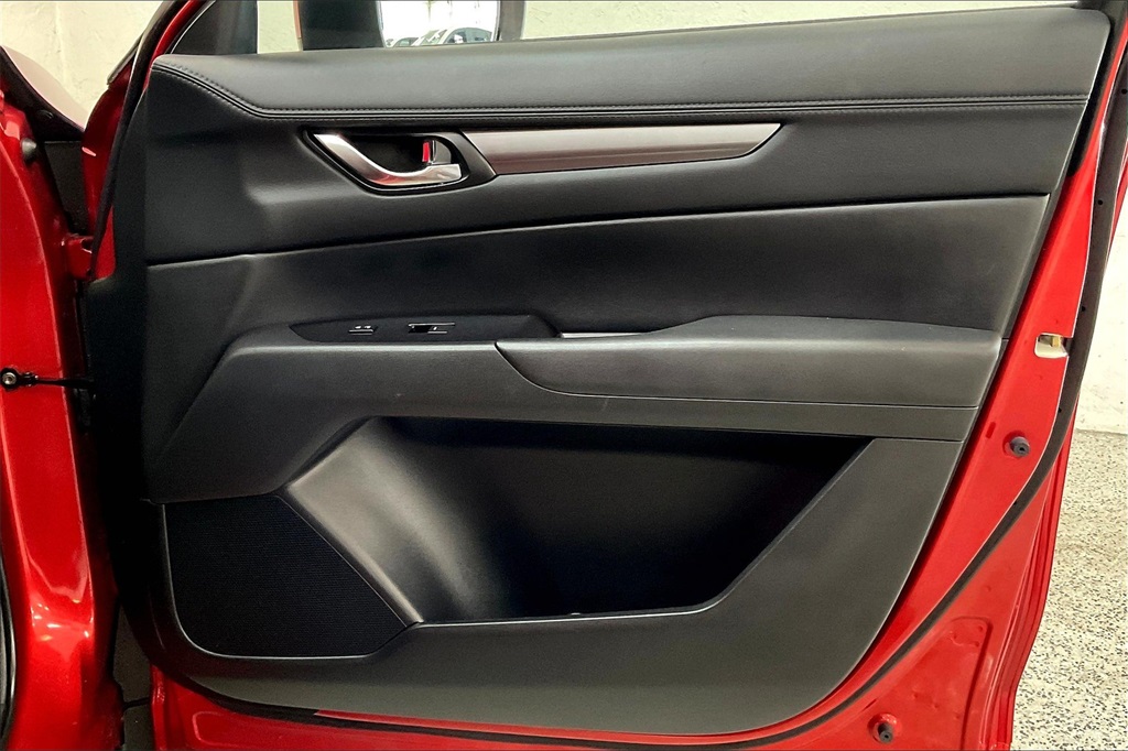 2023 Mazda CX-5 2.5 S Preferred photo 24