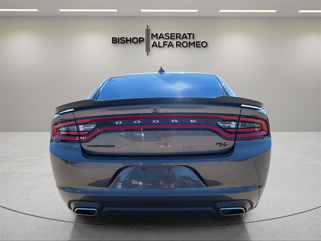 2017 Dodge Charger R/T photo 4