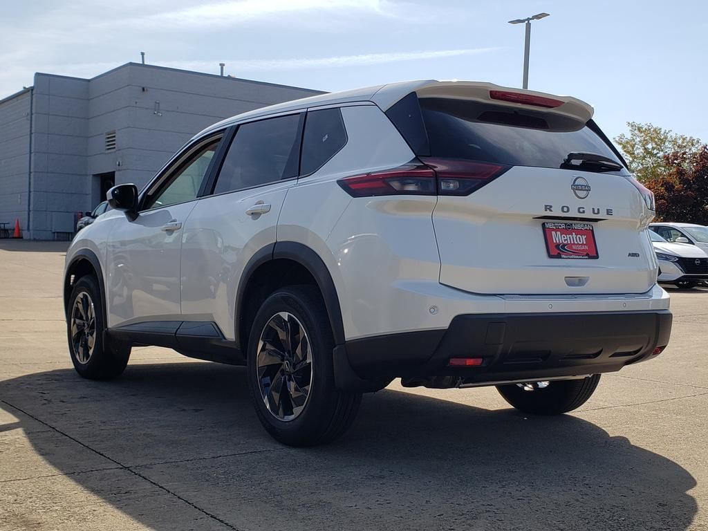 2026 Nissan Rogue SV photo 3