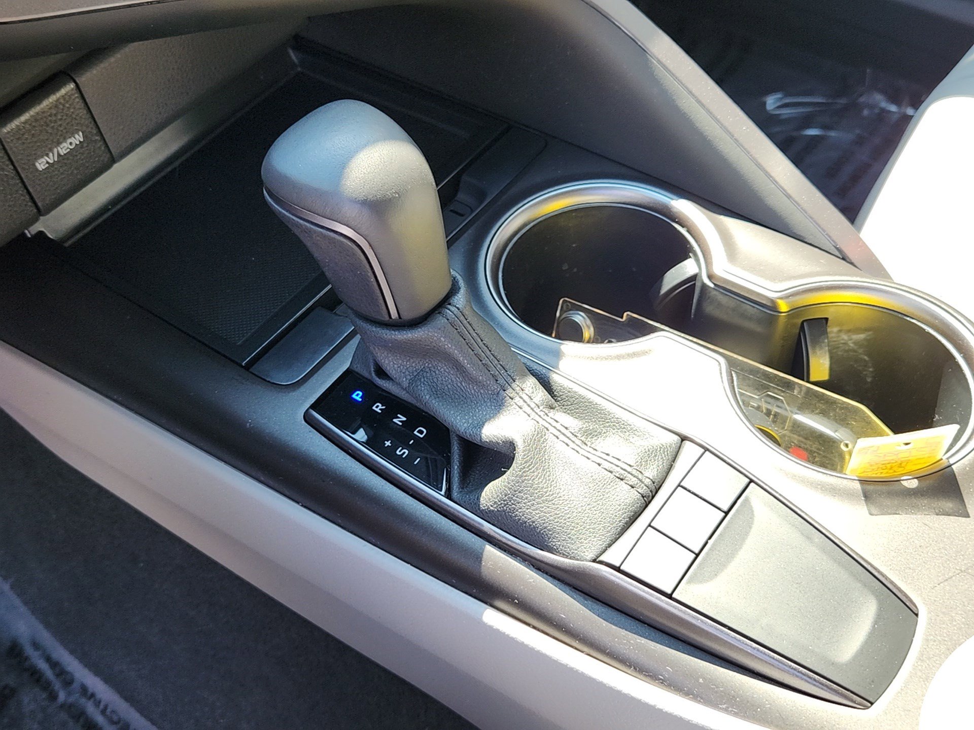 2024 Toyota Camry SE photo 16