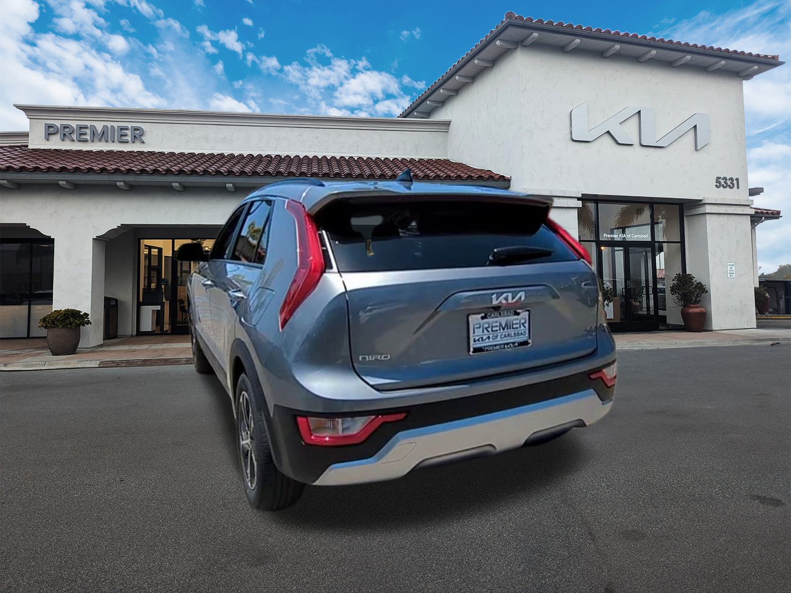 2025 Kia Niro LX photo 4