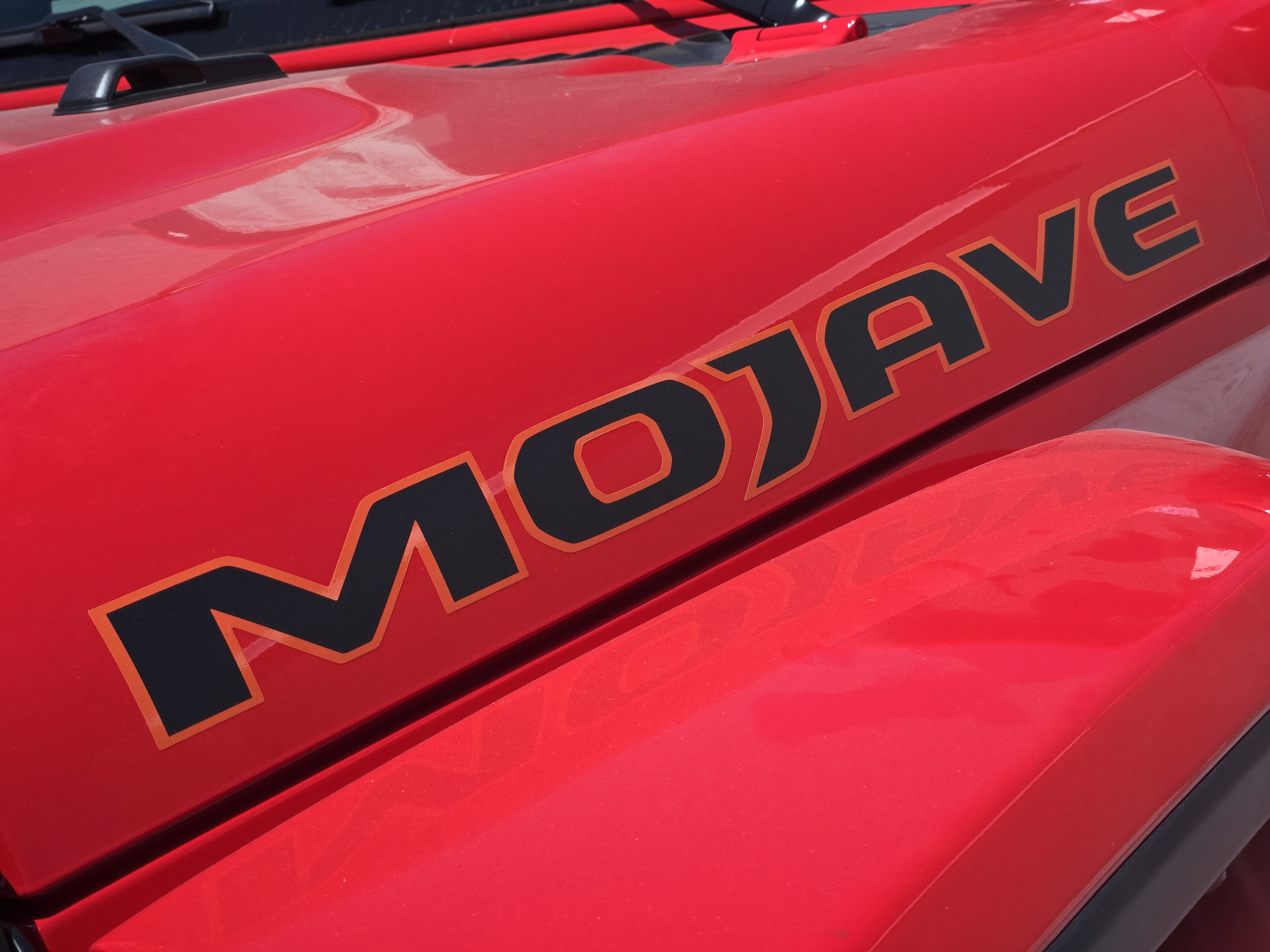 2025 Jeep Gladiator Mojave photo 2