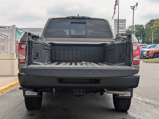 2024 Nissan Titan PRO-4X photo 28