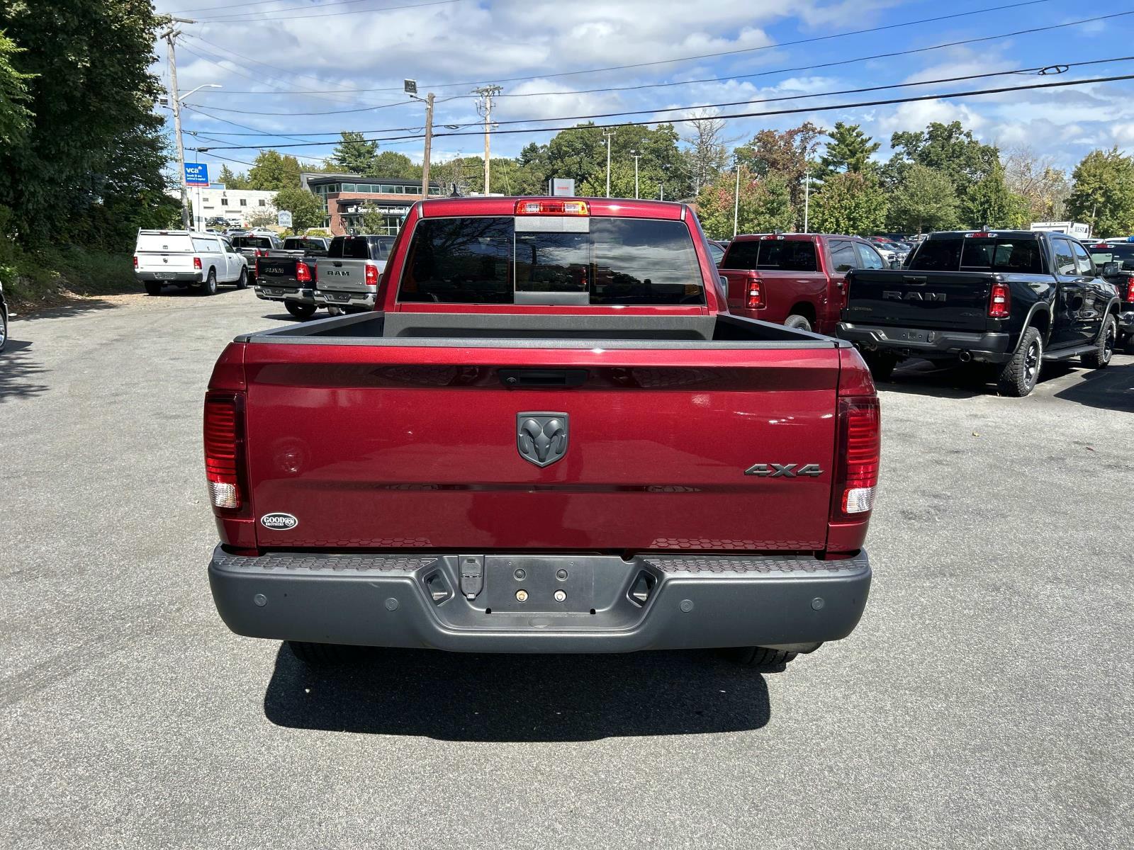 2022 Ram 1500 Classic Warlock photo 4